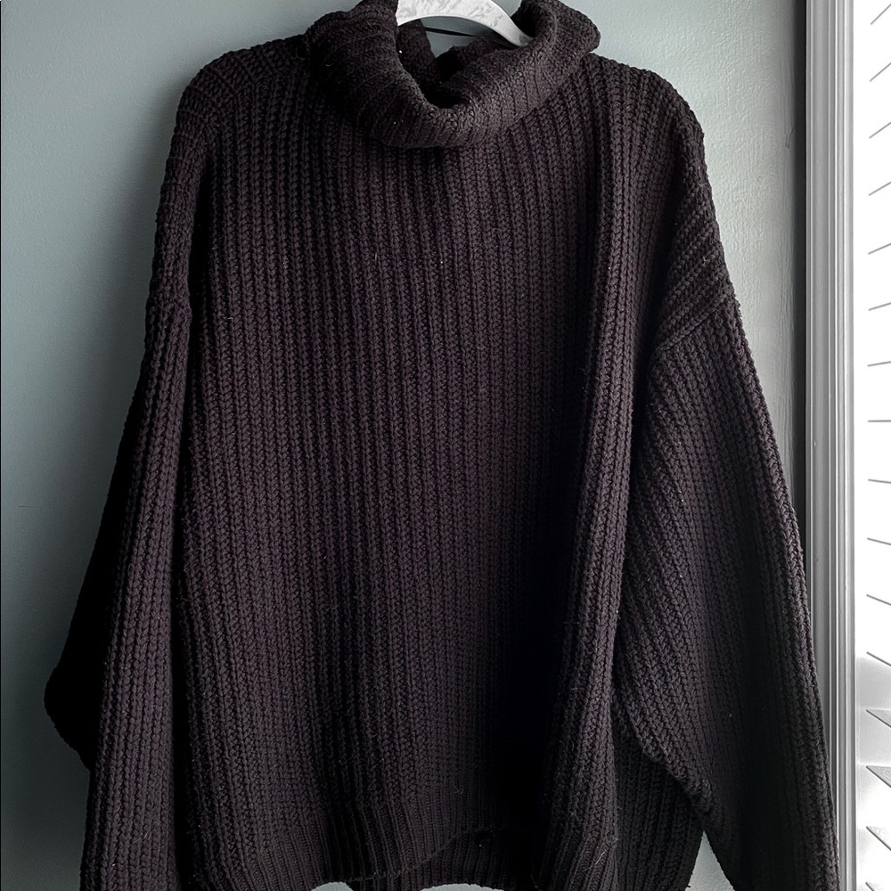 Large Free people black mock neck sweater